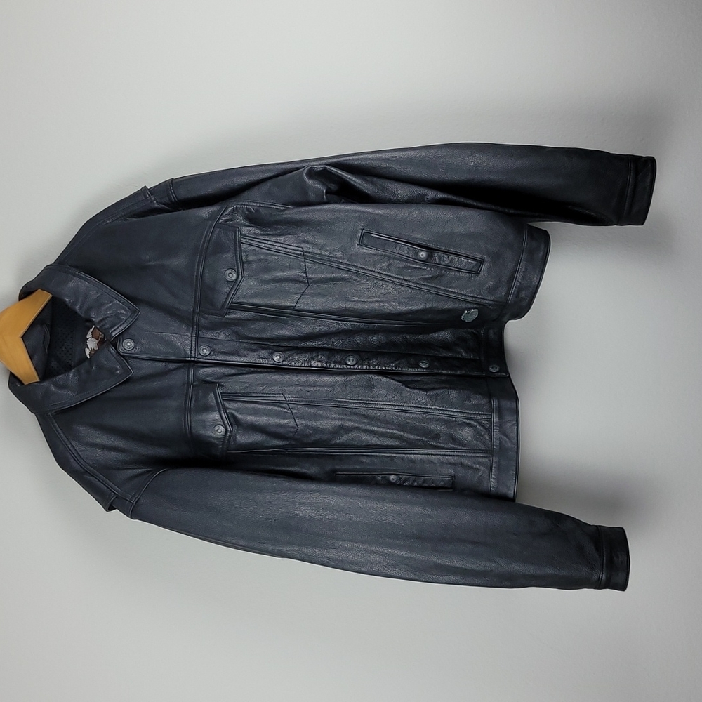 - Harley Davidson leather jacket Sz 3XL. Lost 60lbs never wore
